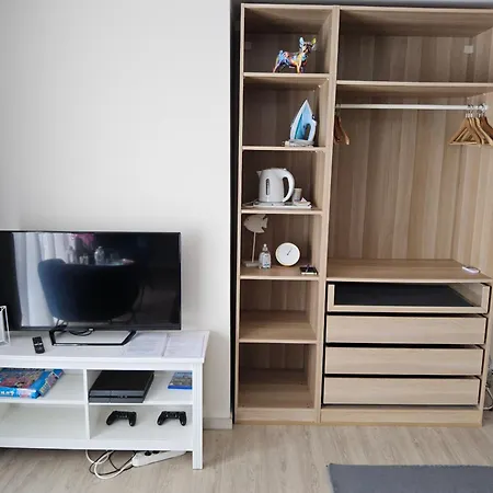 Chambre et sdb au 4ème étage et chambre et sdb au 2ème étage Bruxelles Extérieur photo