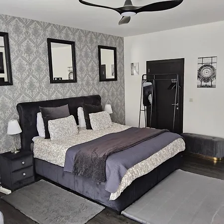 Chambre et sdb au 4ème étage et chambre et sdb au 2ème étage Bruxelles Extérieur photo